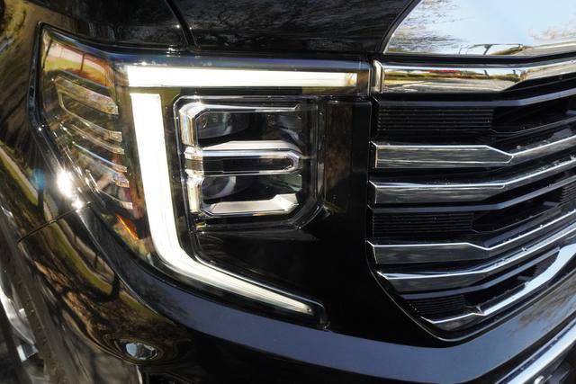 Used 2025 GMC Sierra 1500 SLT w/ SLT Premium Plus Package image 39