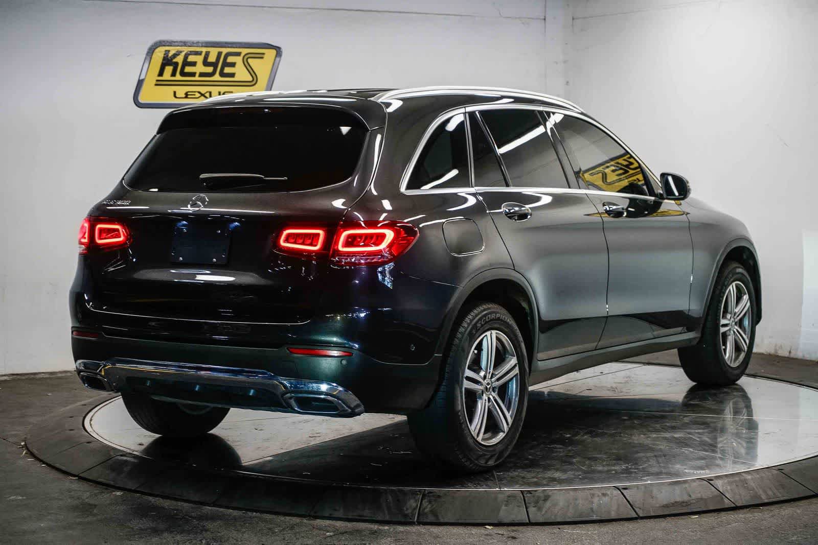 Used 2022 Mercedes-Benz GLC 300 image 4