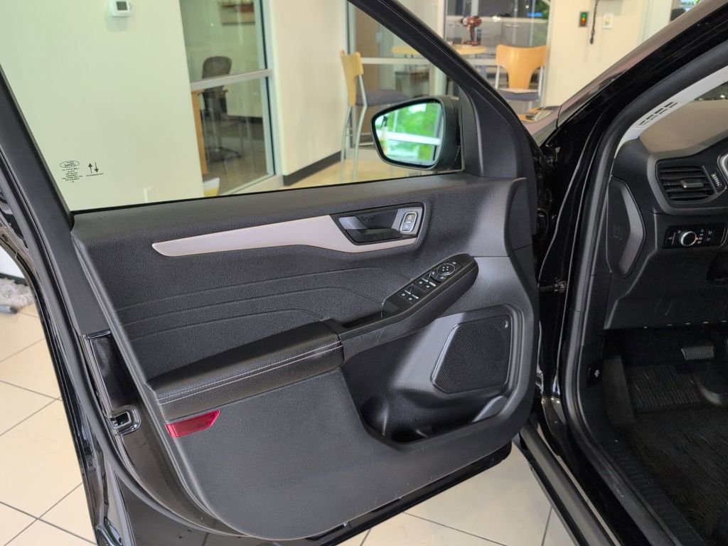 Used 2022 Ford Escape SE w/ Convenience Package AWD/4WD image 8