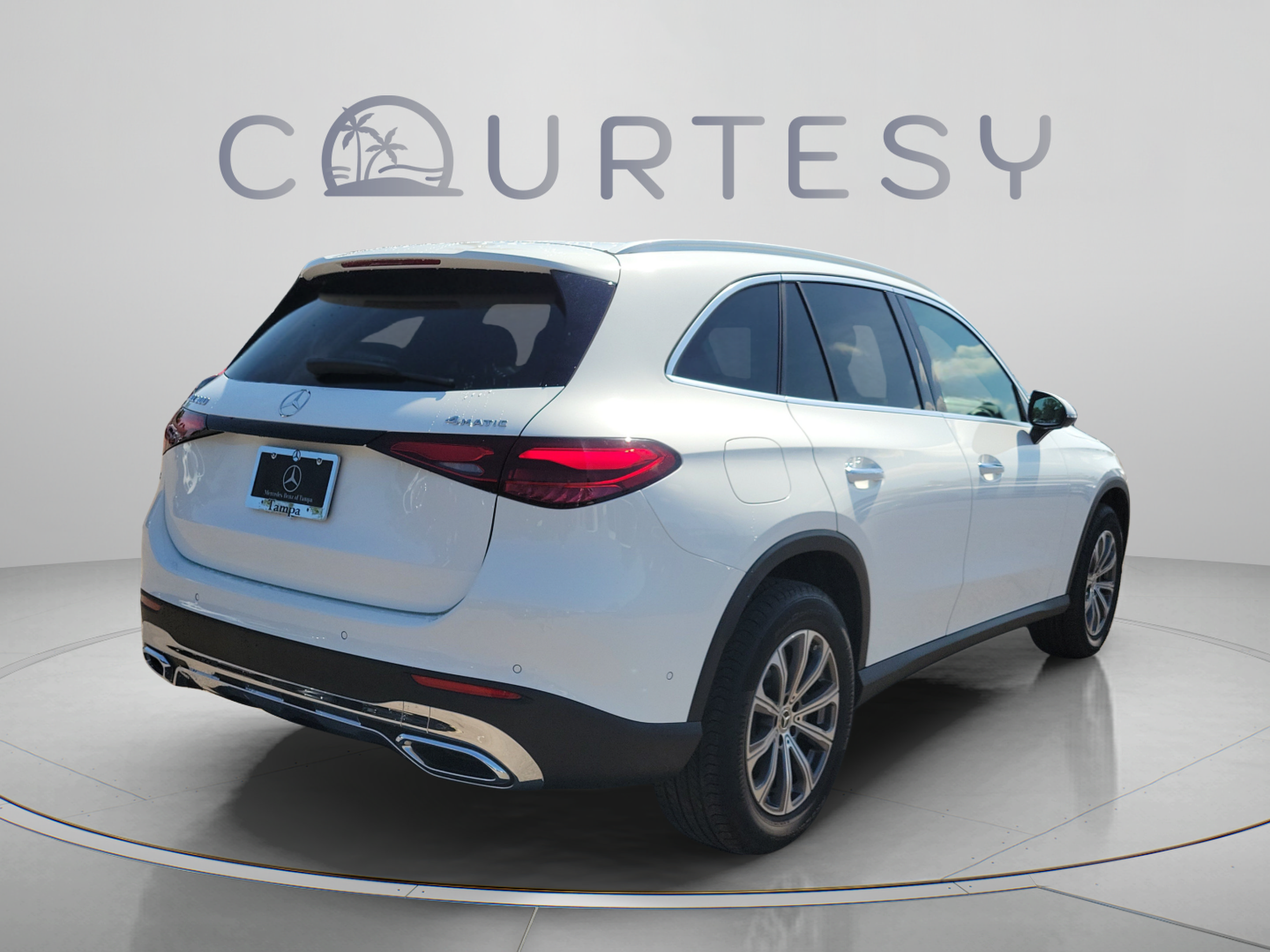 Certified 2024 Mercedes-Benz GLC 300 4MATIC image 3