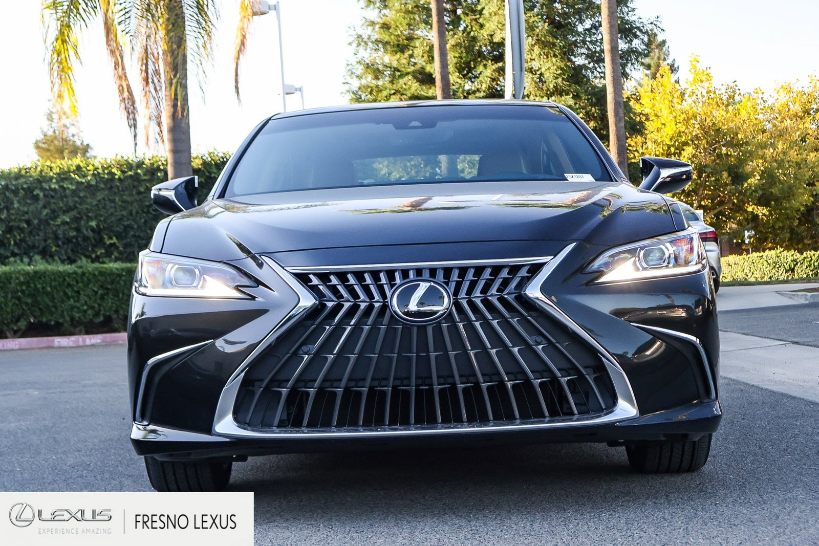New 2025 Lexus ES 350 w/ Premium Package image 2