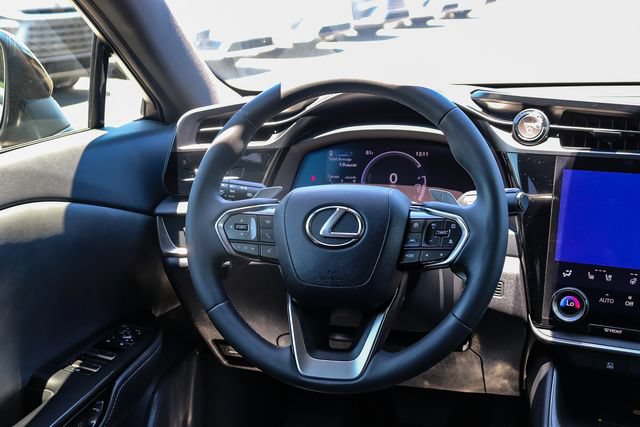 Certified 2025 Lexus RZ 300e FWD image 17