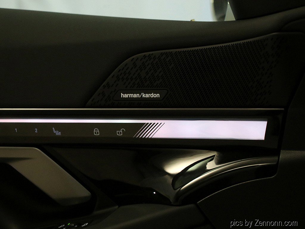 Used 2025 BMW i5 xDrive40 w/ Premium Package image 25