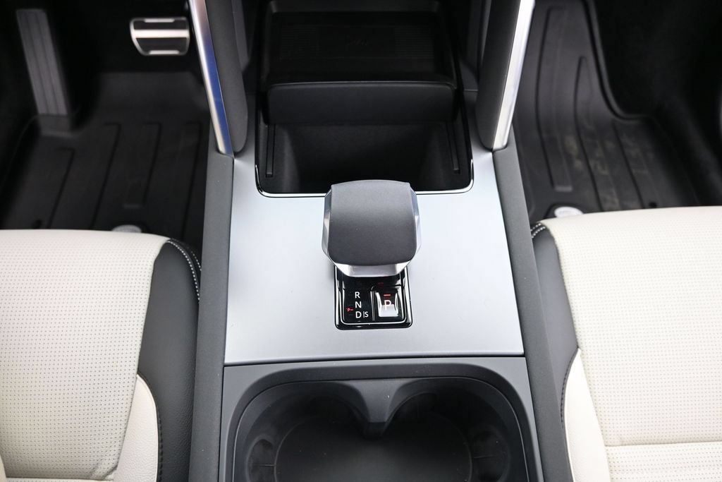 New 2026 Land Rover Discovery Sport Landmark AWD/4WD image 29