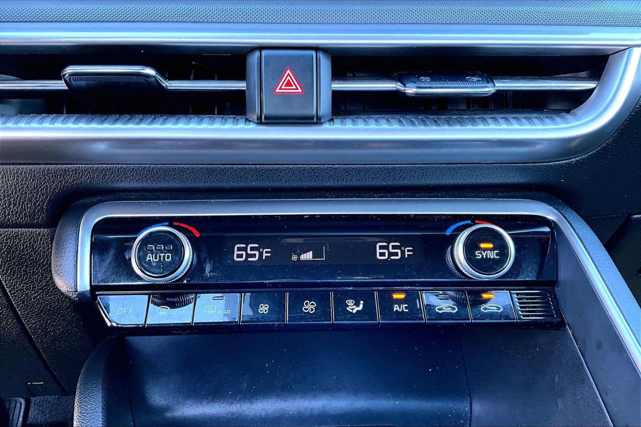 Used 2023 Kia K5 GT-Line w/ GT-Line Premium Package image 18