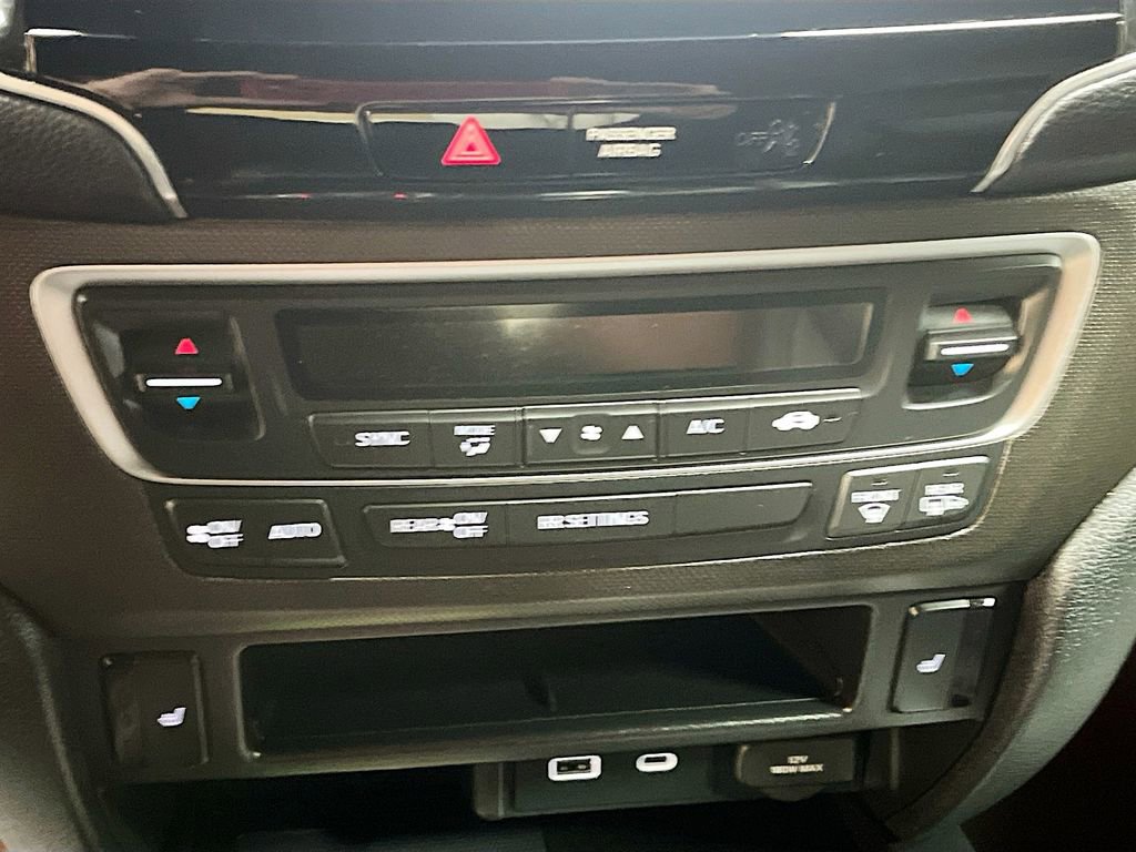 Used 2025 Honda Passport TrailSport image 16