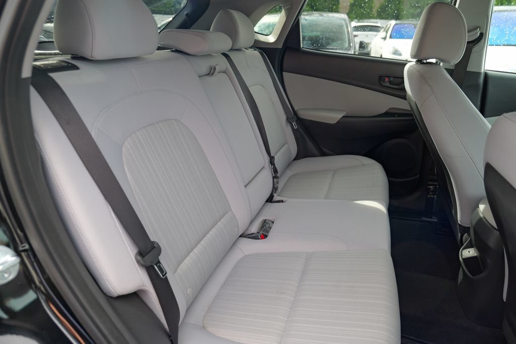 Used 2023 Hyundai Kona SEL AWD/4WD image 30