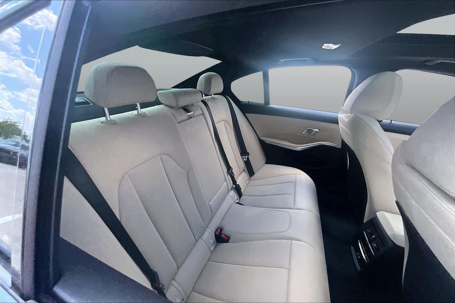 Used 2026 BMW 330i Sedan w/ M Sport Package RWD image 18