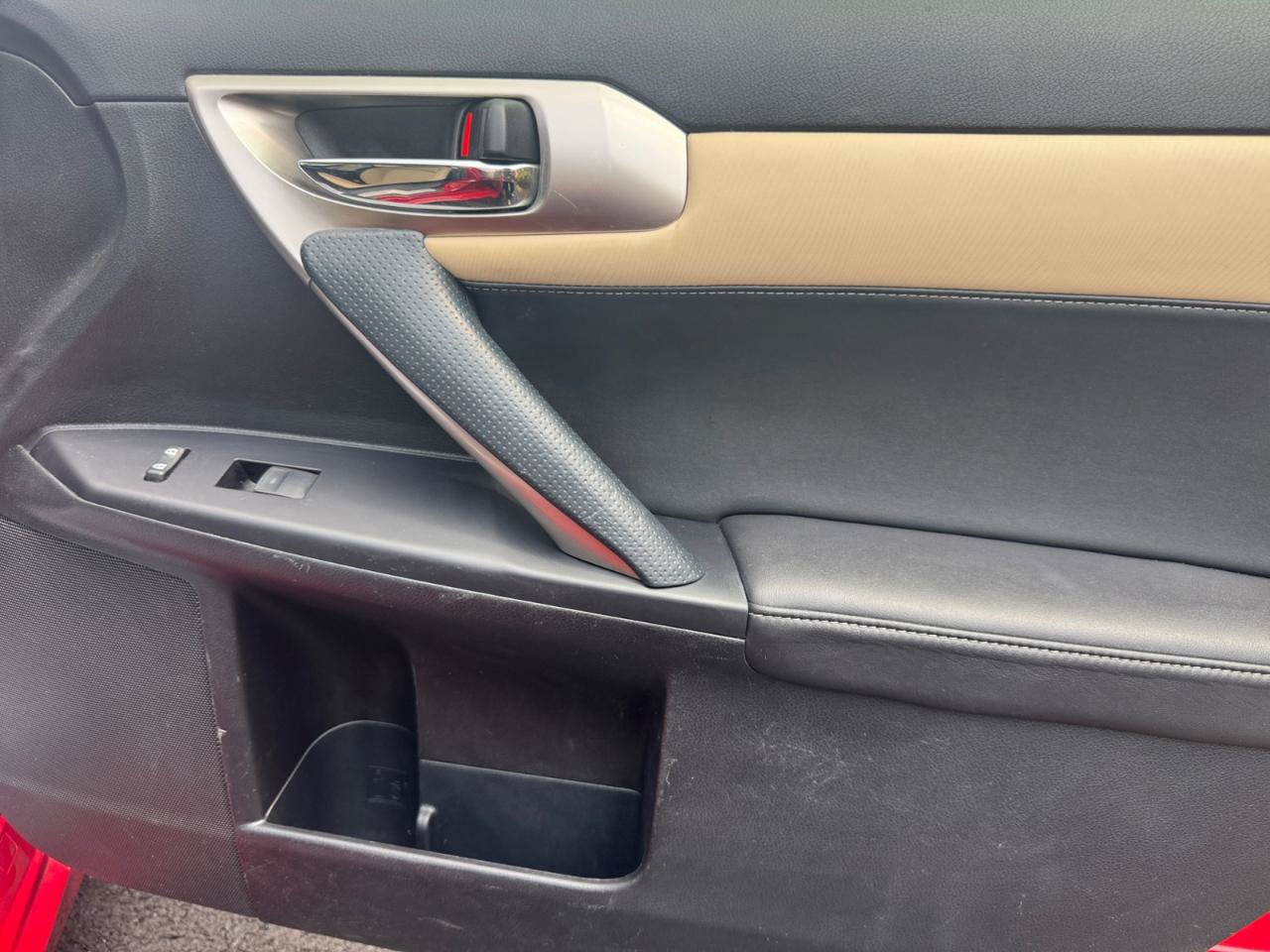 Used 2015 Lexus CT 200h w/ Navigation Package FWD image 23