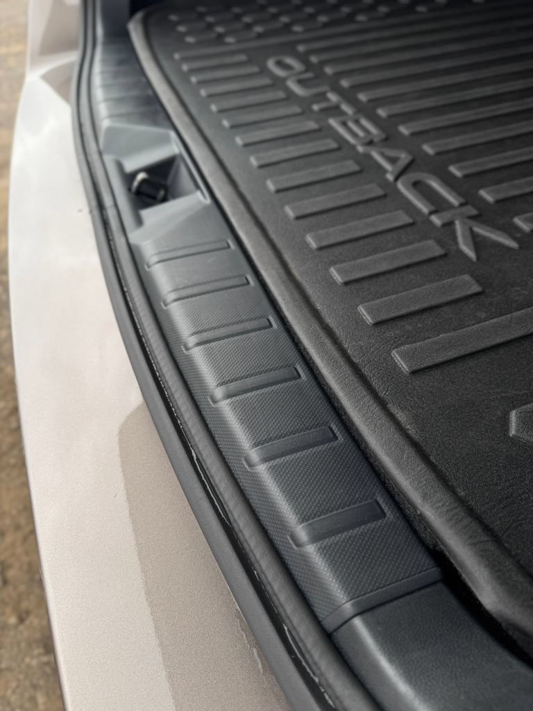 Used 2023 Subaru Outback Limited XT AWD/4WD image 41
