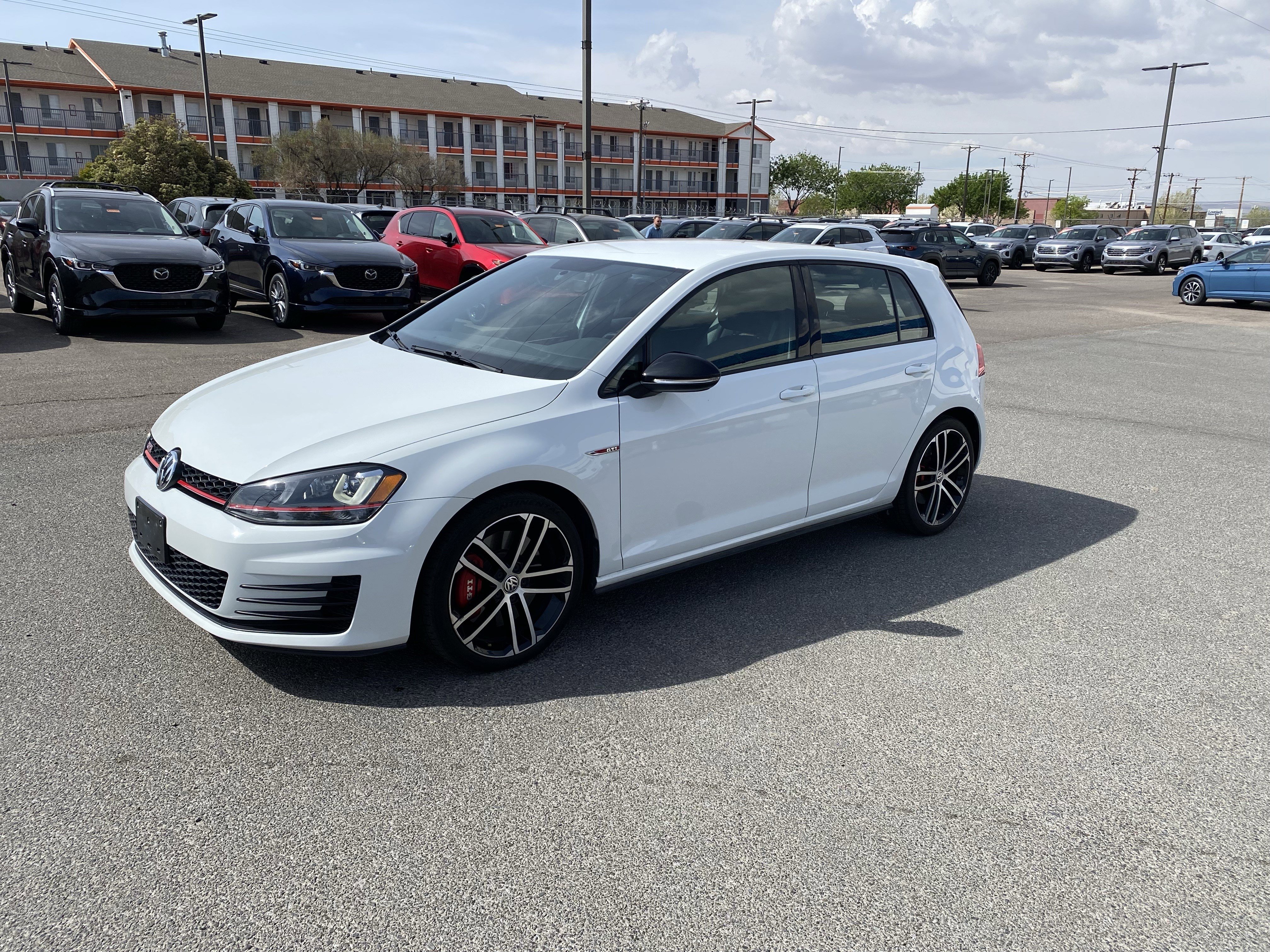 Used 2017 Volkswagen GTI Sport image 38