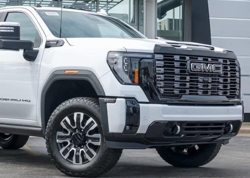 New 2026 GMC Sierra 2500 Denali Ultimate image 2