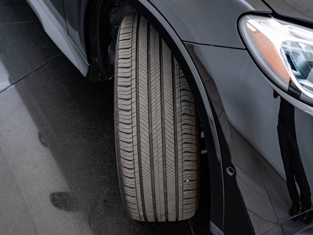 Certified 2025 Mercedes-Benz GLC 300 4MATIC image 50