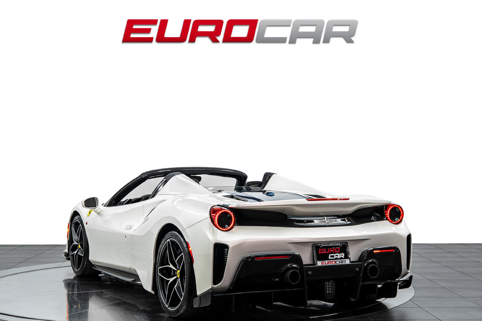 Used 2020 Ferrari 488 Pista Spider RWD image 4