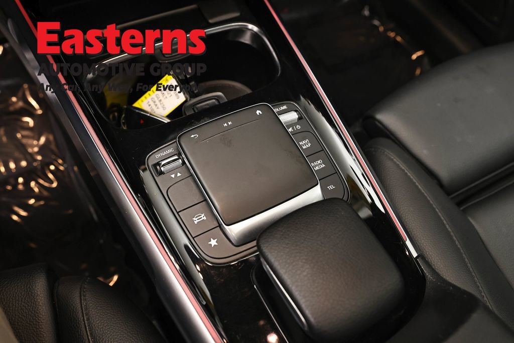 Used 2021 Mercedes-Benz GLB 250 4MATIC w/ Premium Package image 20