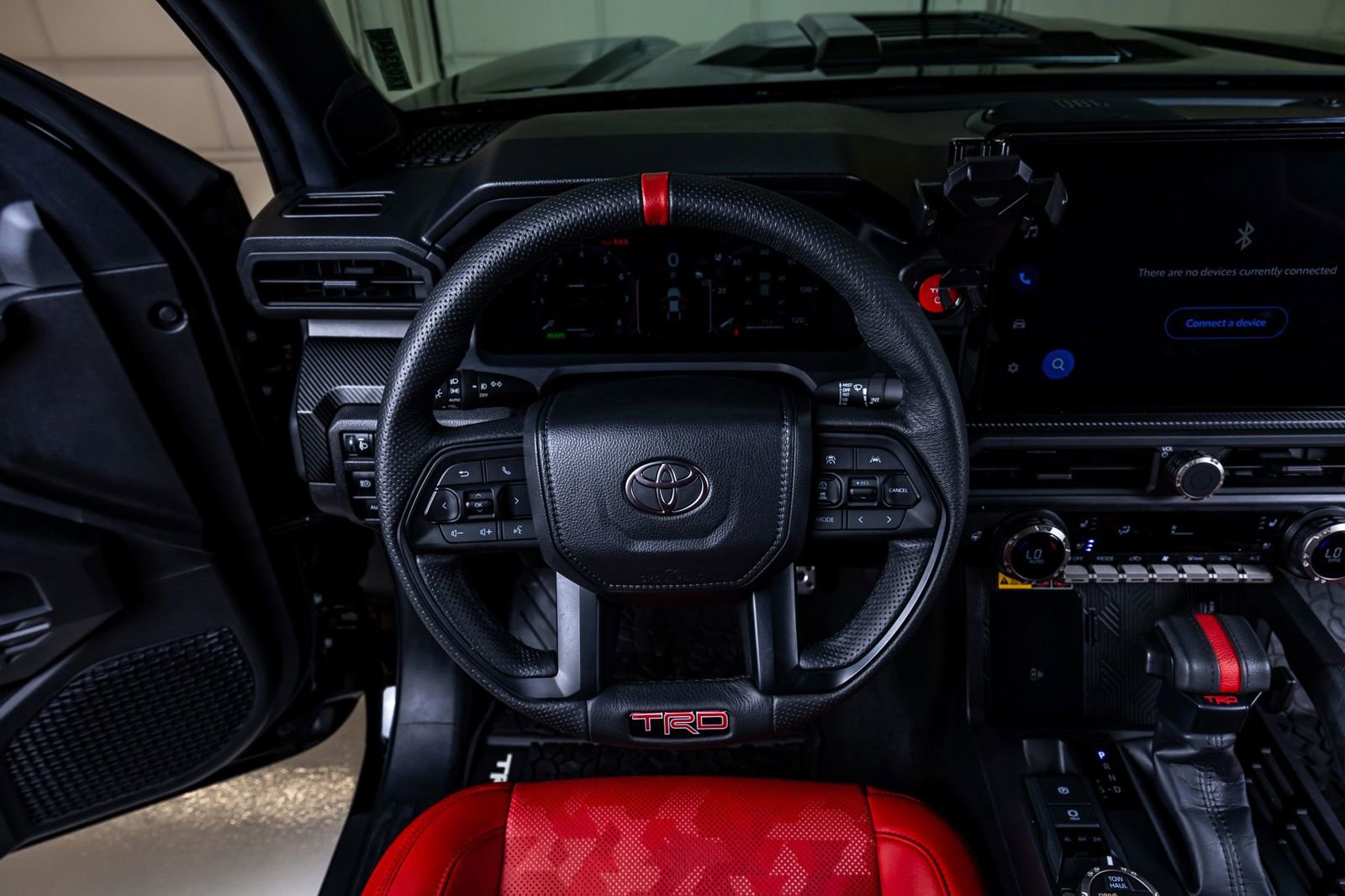 Used 2025 Toyota Tacoma TRD Pro AWD/4WD image 18