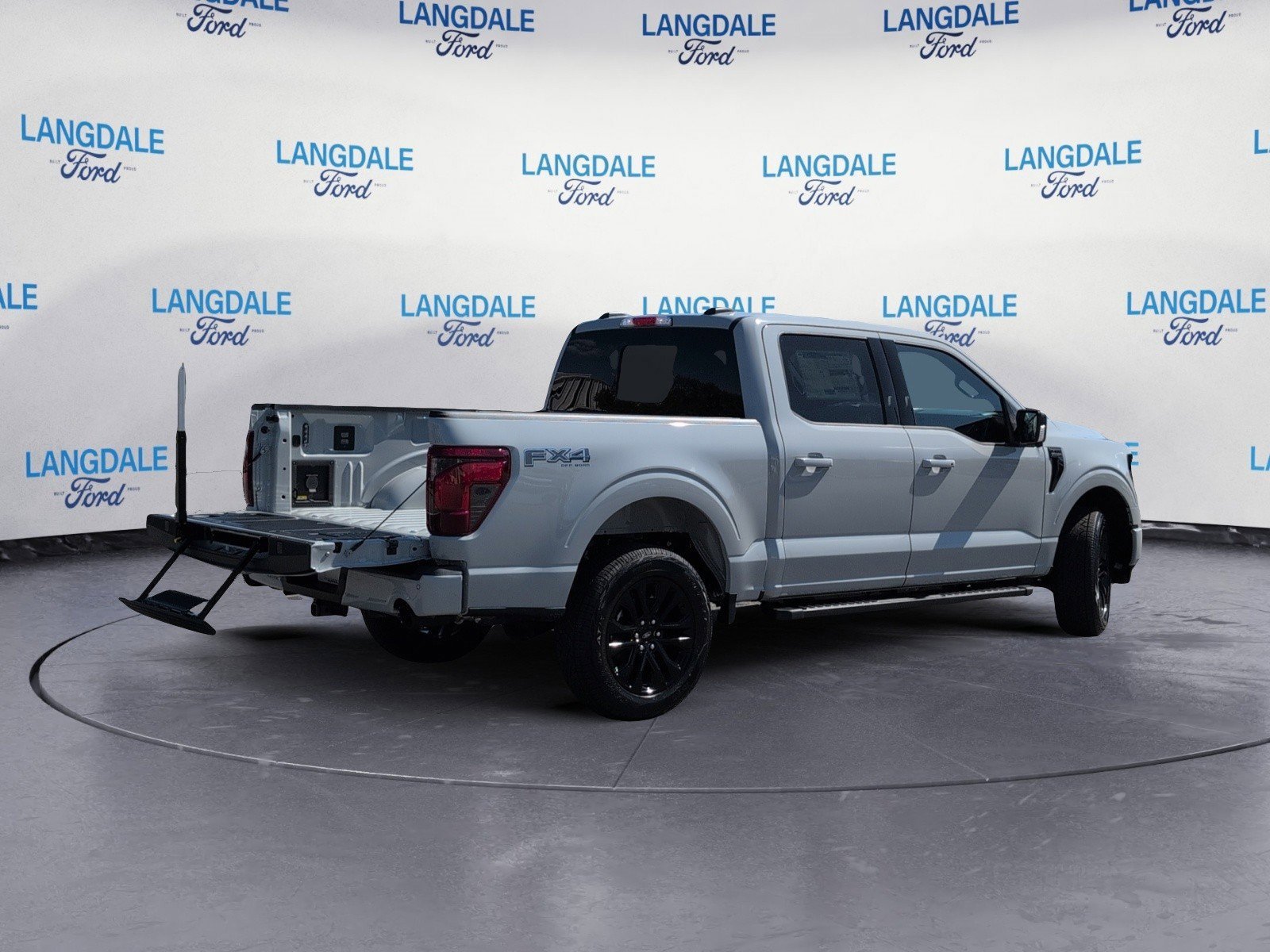 New 2026 Ford F150 XLT w/ Equipment Group 302A MID image 4