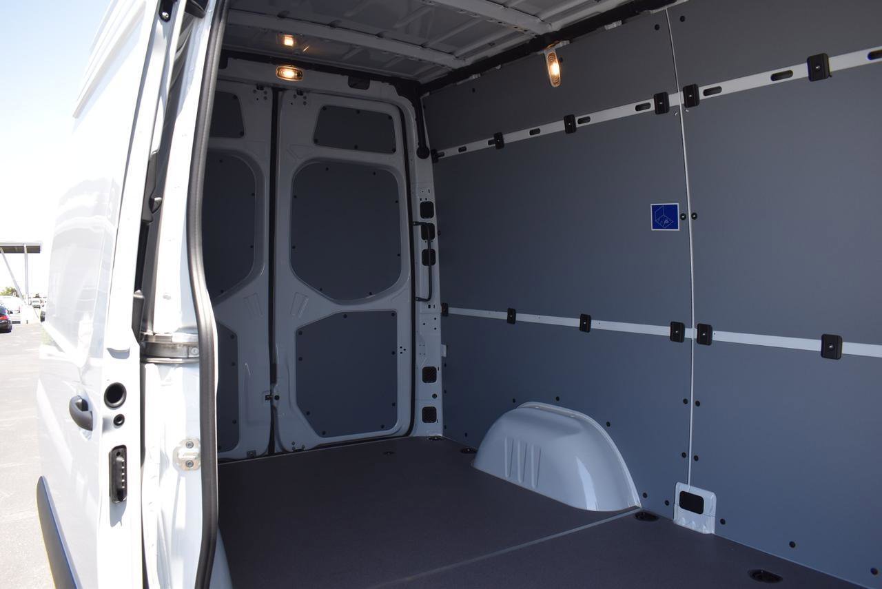 New 2025 Mercedes-Benz Sprinter 2500 image 10