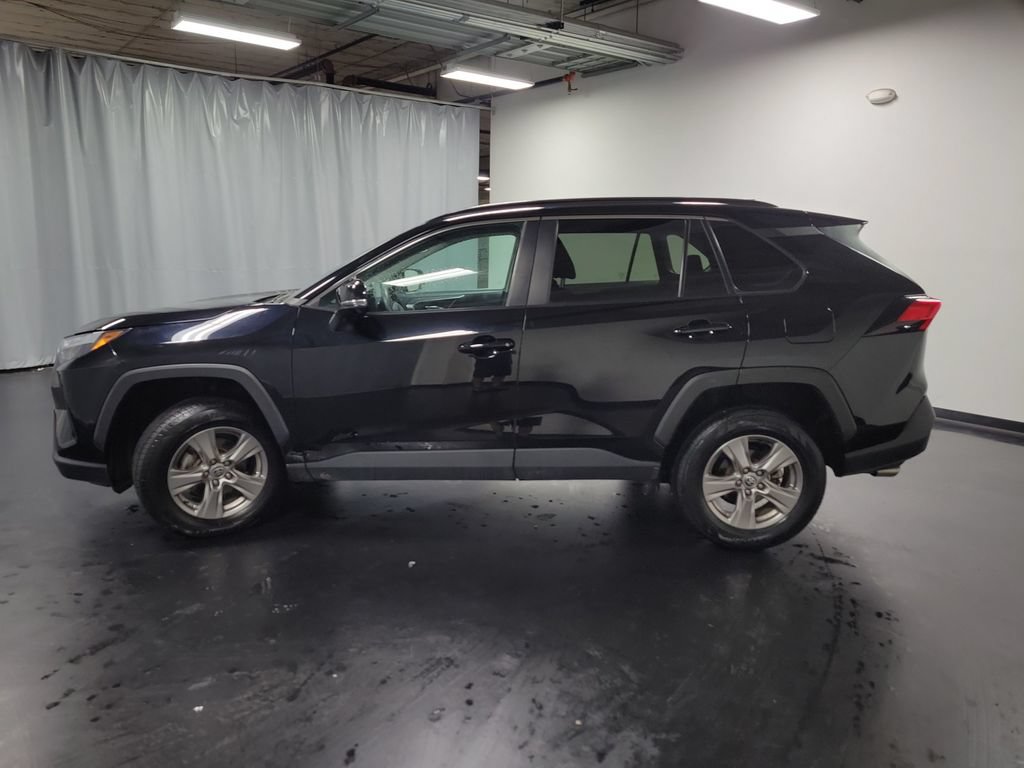 Used 2023 Toyota RAV4 XLE FWD image 5