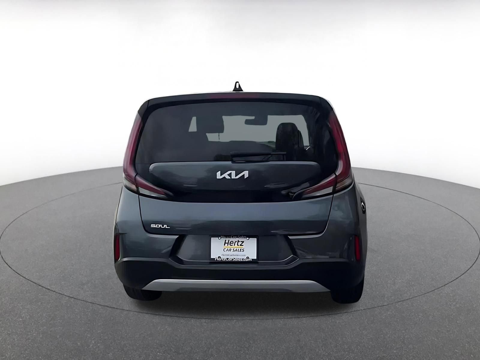 Used 2025 Kia Soul LX w/ LX Technology Package FWD image 12