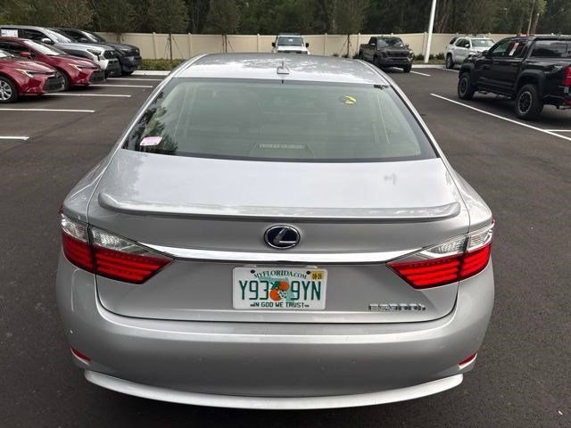 Used 2013 Lexus ES 300h w/ Luxury Pkg FWD image 8