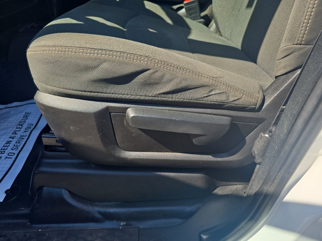 Used 2019 RAM 2500 Tradesman w/ Chrome Appearance Group image 21