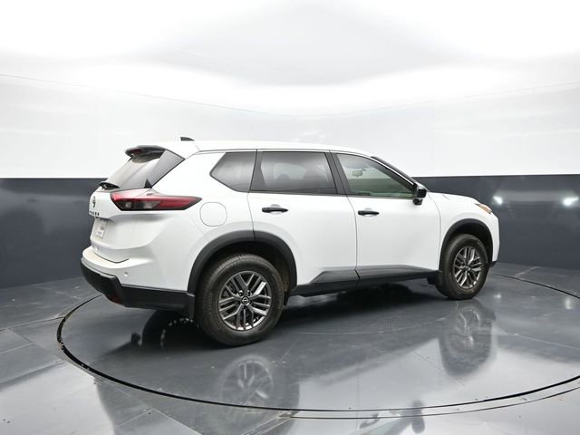 Certified 2025 Nissan Rogue S image 7