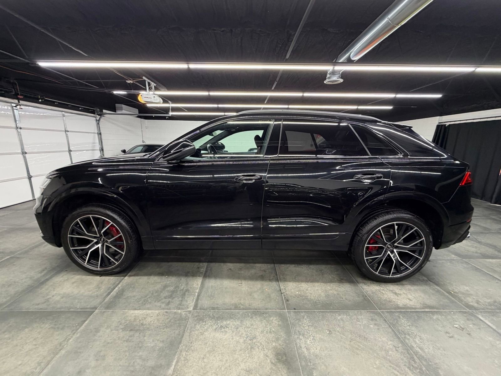 Used 2022 Audi SQ8 Prestige w/ Prestige Package image 3