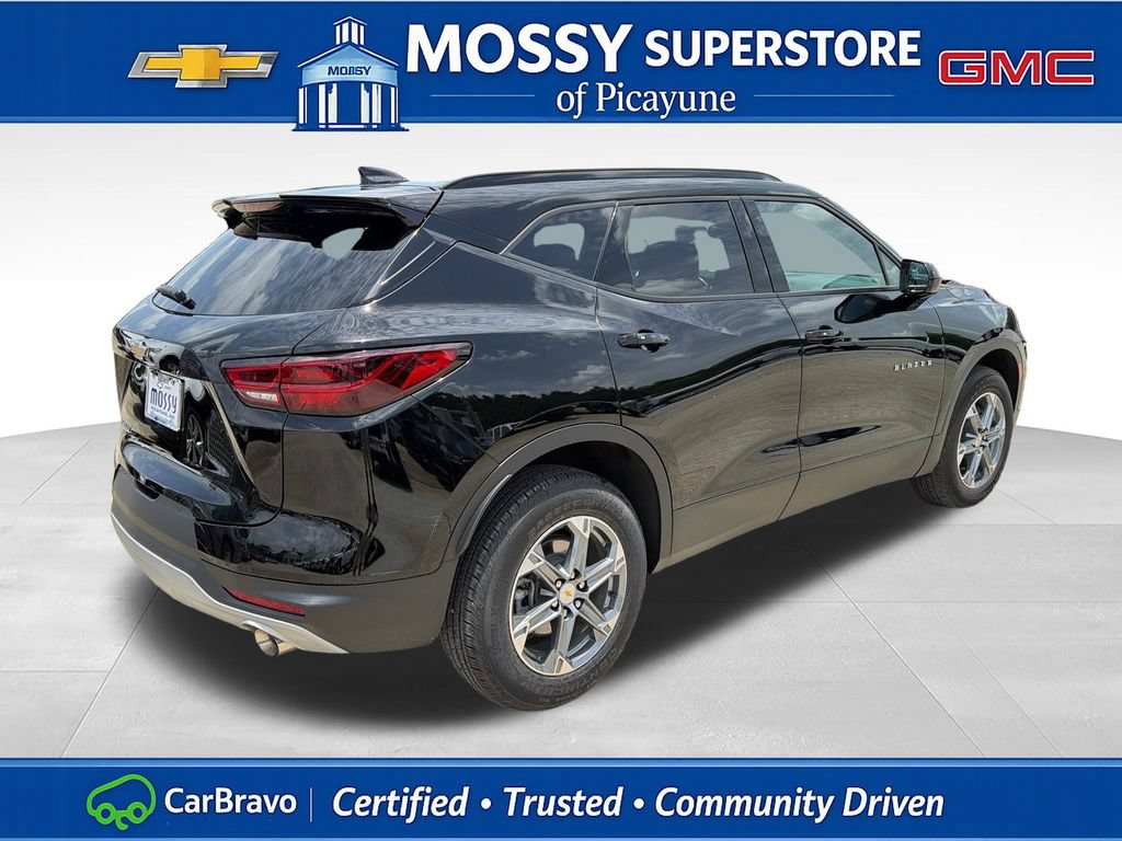 Certified 2024 Chevrolet Blazer LT w/ Convenience Package FWD image 6