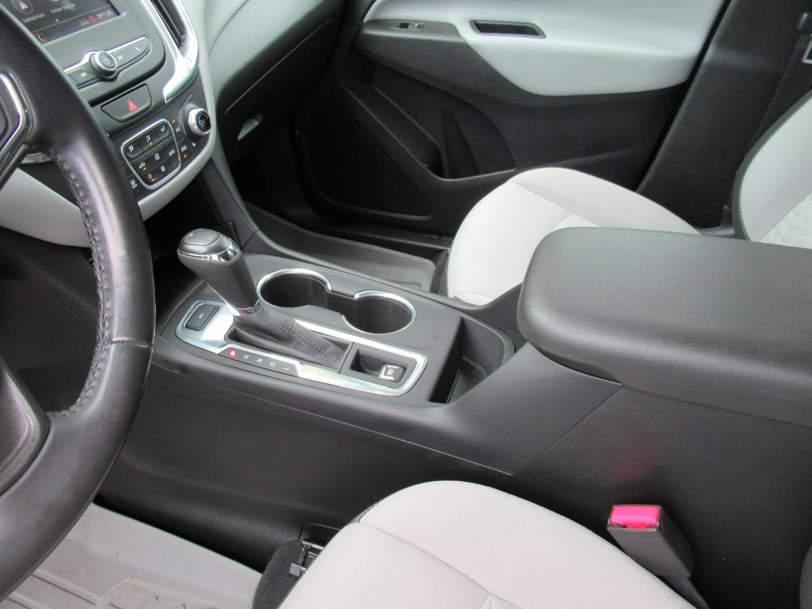 Used 2020 Chevrolet Equinox LT AWD/4WD image 16