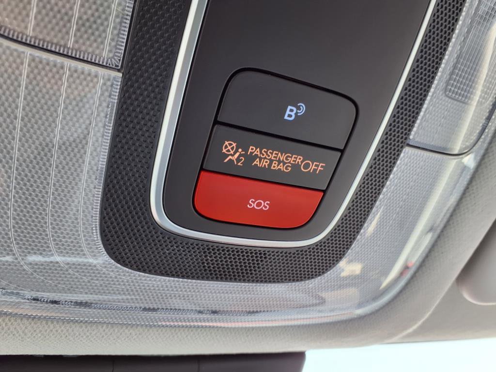Used 2025 Hyundai Kona SE image 15
