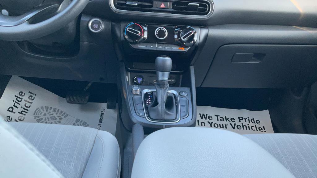 Used 2022 Hyundai Kona SEL image 23
