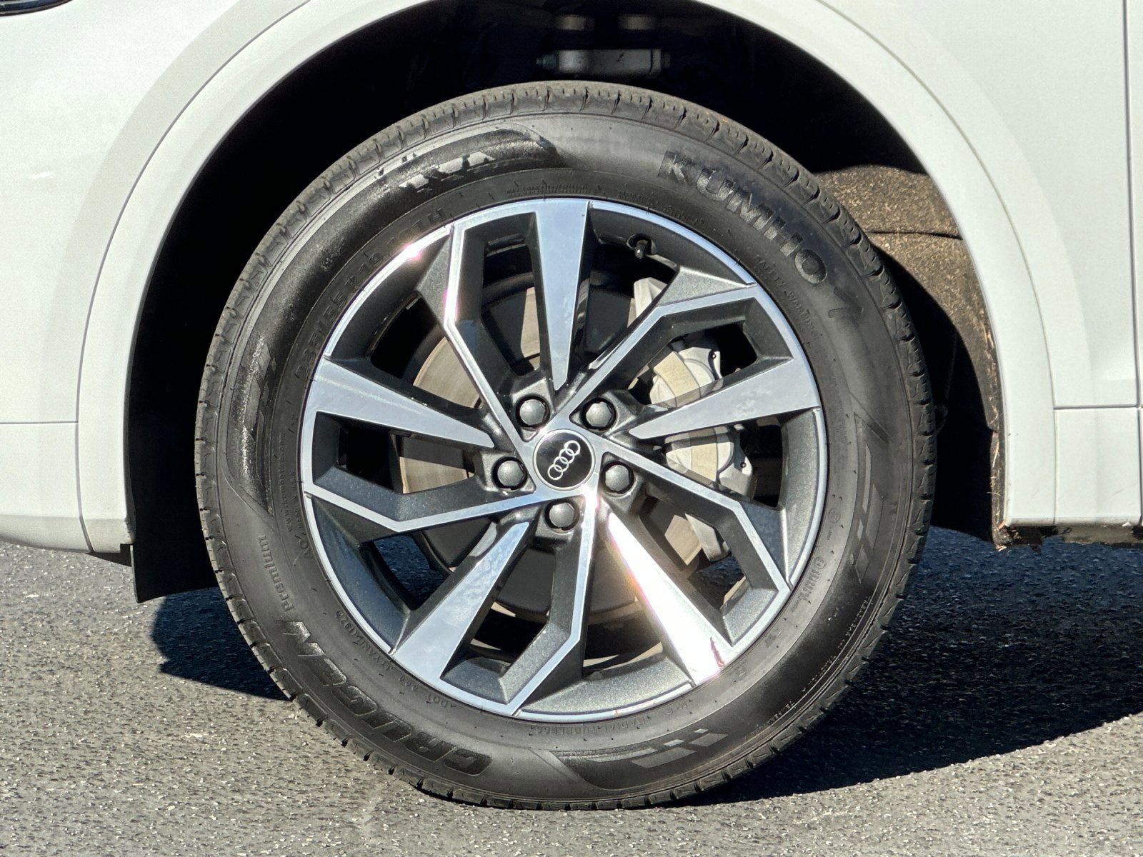 Used 2023 Audi Q5 2.0T Premium w/ Convenience Package image 32