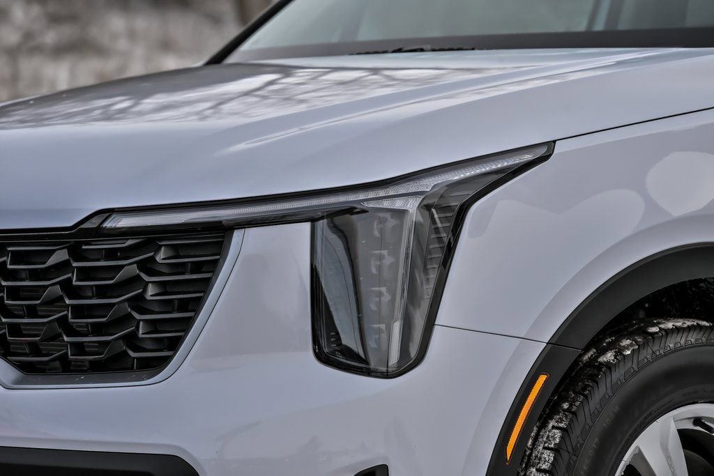 Used 2025 Kia Sorento LX image 3