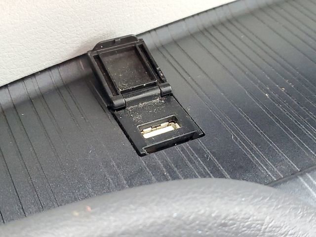 Used 2021 Toyota Sienna LE FWD image 32