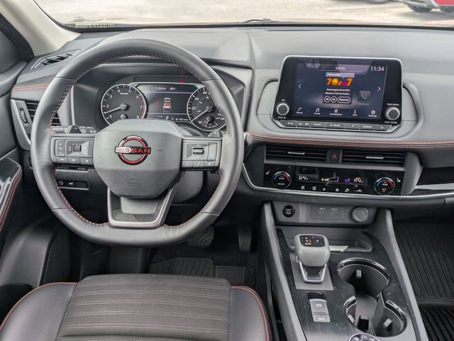 Certified 2025 Nissan Rogue SV image 26