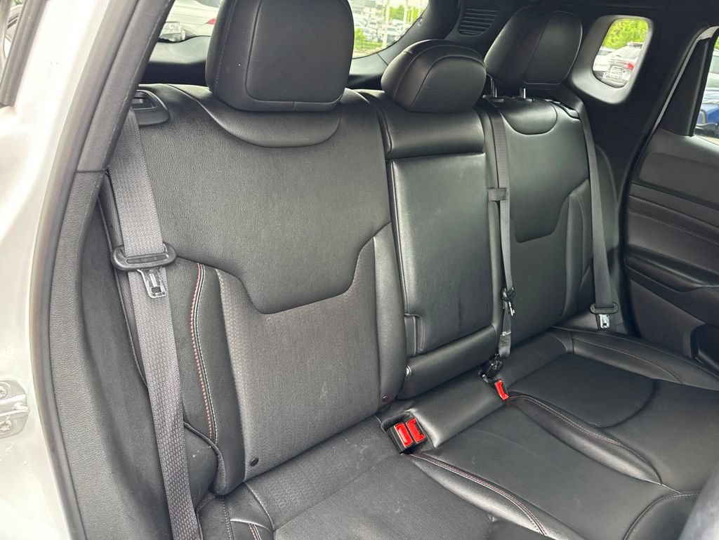 Used 2025 Jeep Compass Trailhawk AWD/4WD image 35