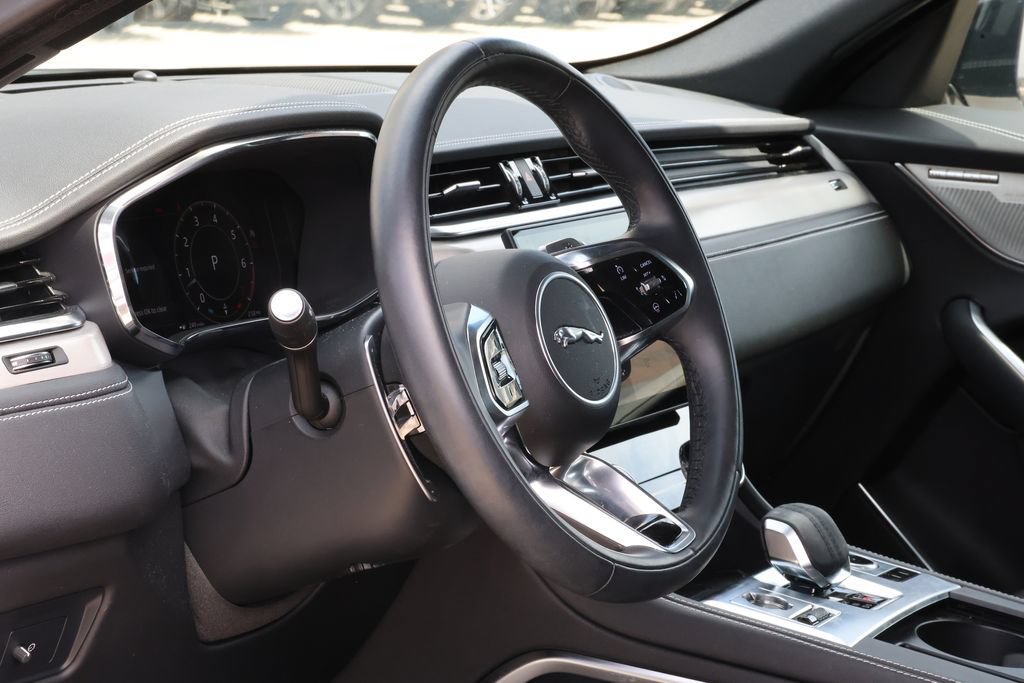 Used 2025 Jaguar F-PACE R-Dynamic S AWD/4WD image 11