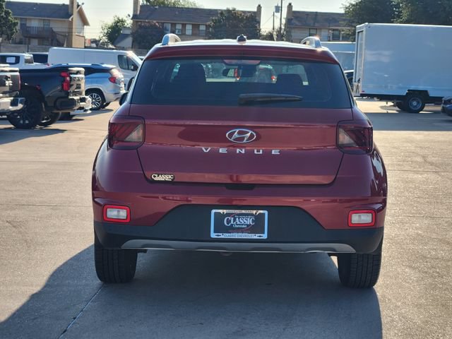 Used 2023 Hyundai Venue Limited FWD image 13