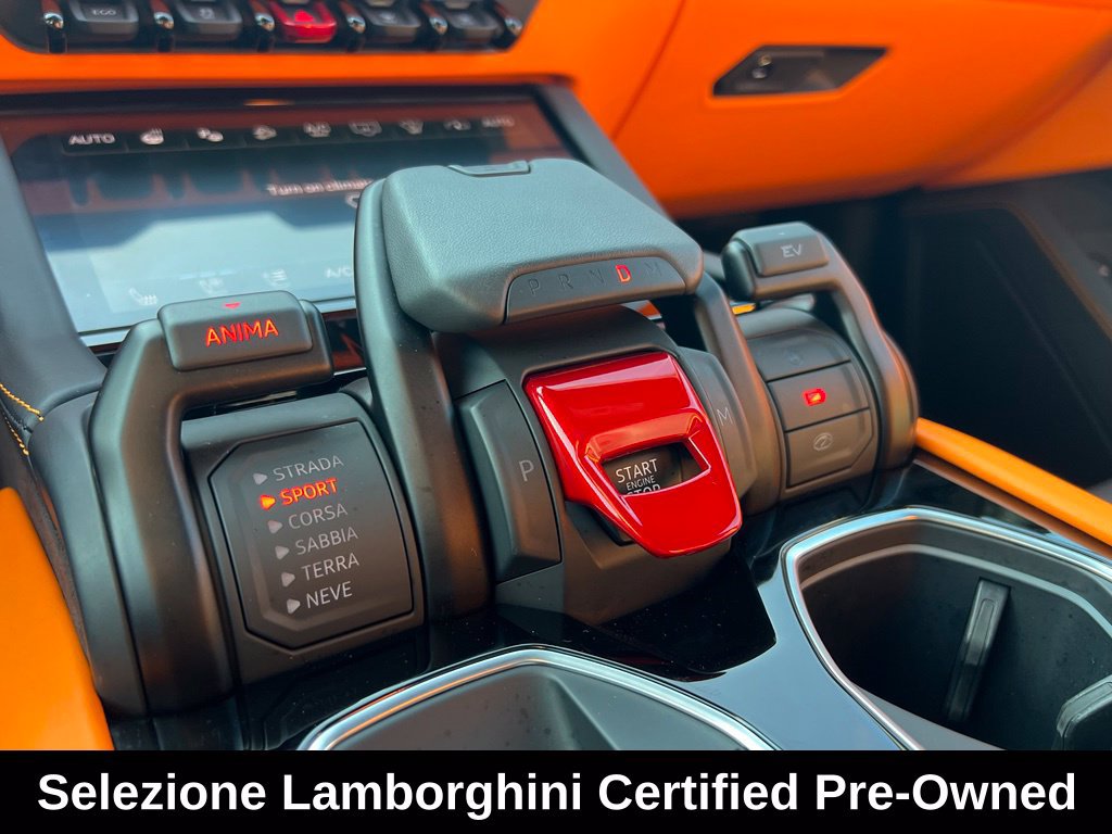Used 2025 Lamborghini Urus SE AWD/4WD image 28