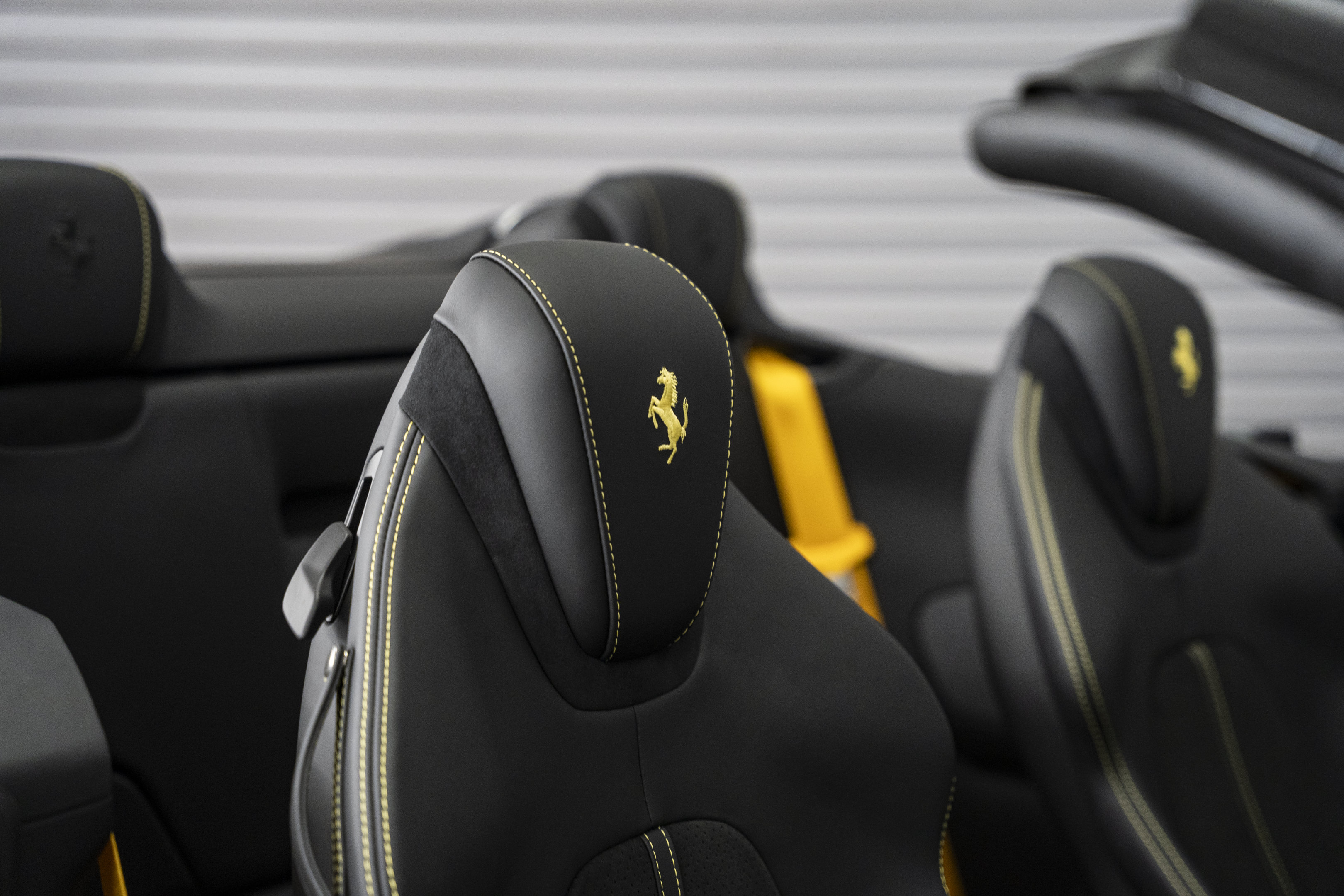 Used 2026 Ferrari Roma Spider RWD image 31