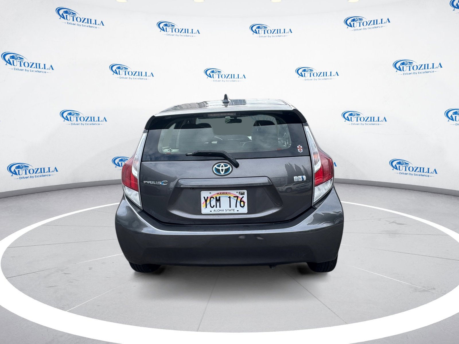 Used 2015 Toyota Prius C Four image 4