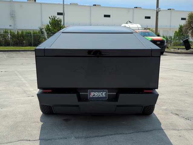 Used 2024 Tesla Cybertruck AWD Crew Cab image 7