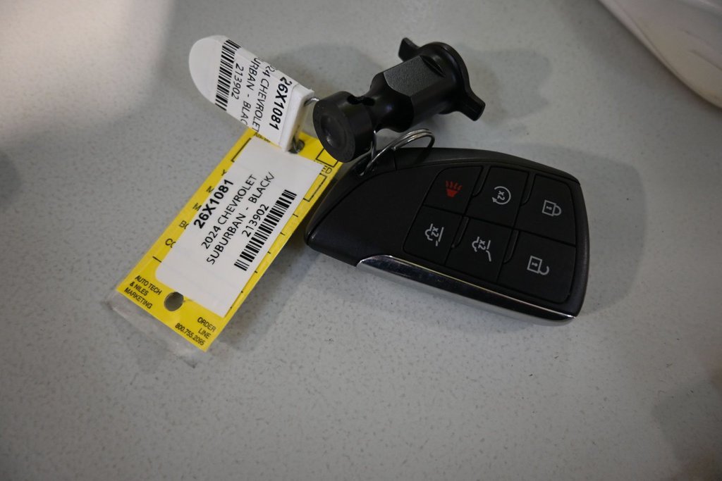 Used 2024 Chevrolet Suburban Z71 w/ Luxury Package AWD/4WD image 27