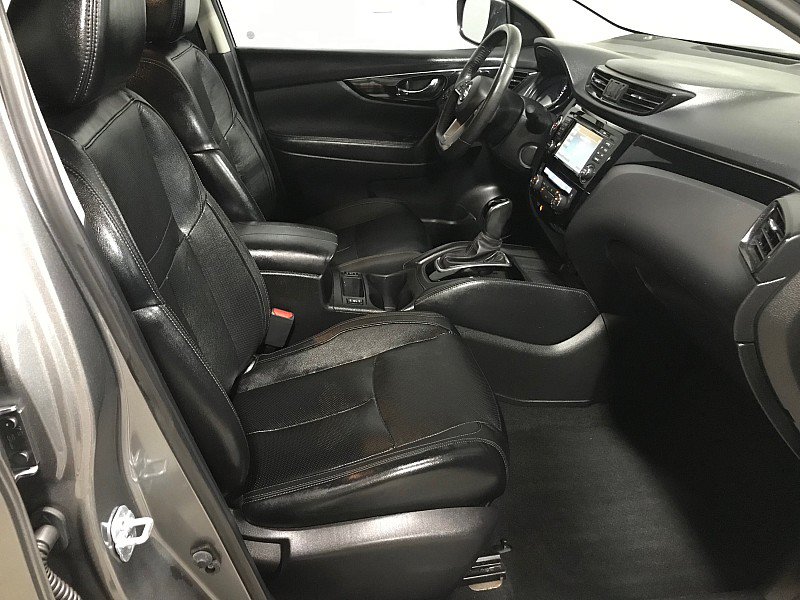 Used 2017 Nissan Rogue Sport SL w/ SL Premium Package AWD/4WD image 13