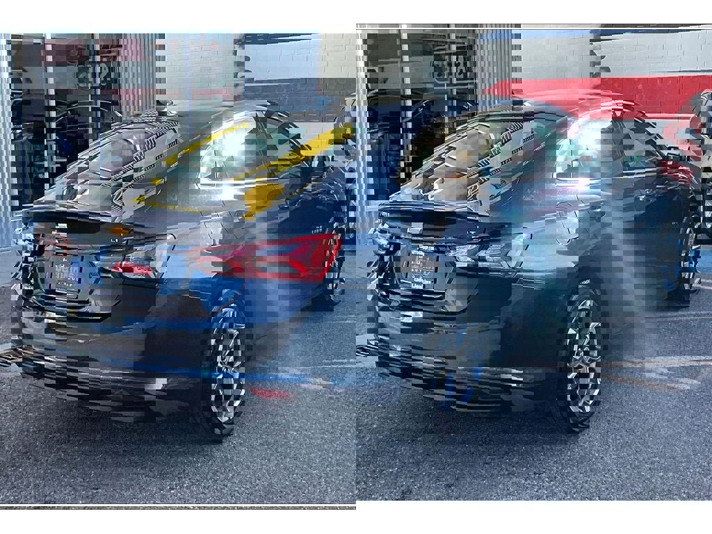 Used 2022 Chevrolet Malibu LT image 2