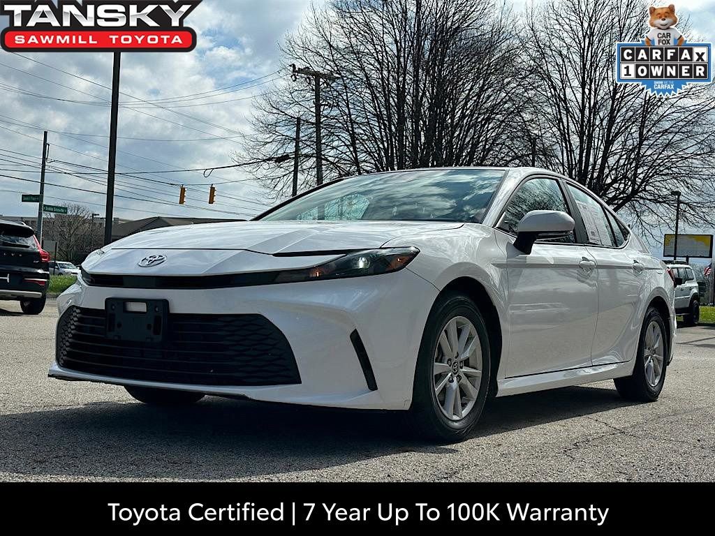 Certified 2025 Toyota Camry LE image 1