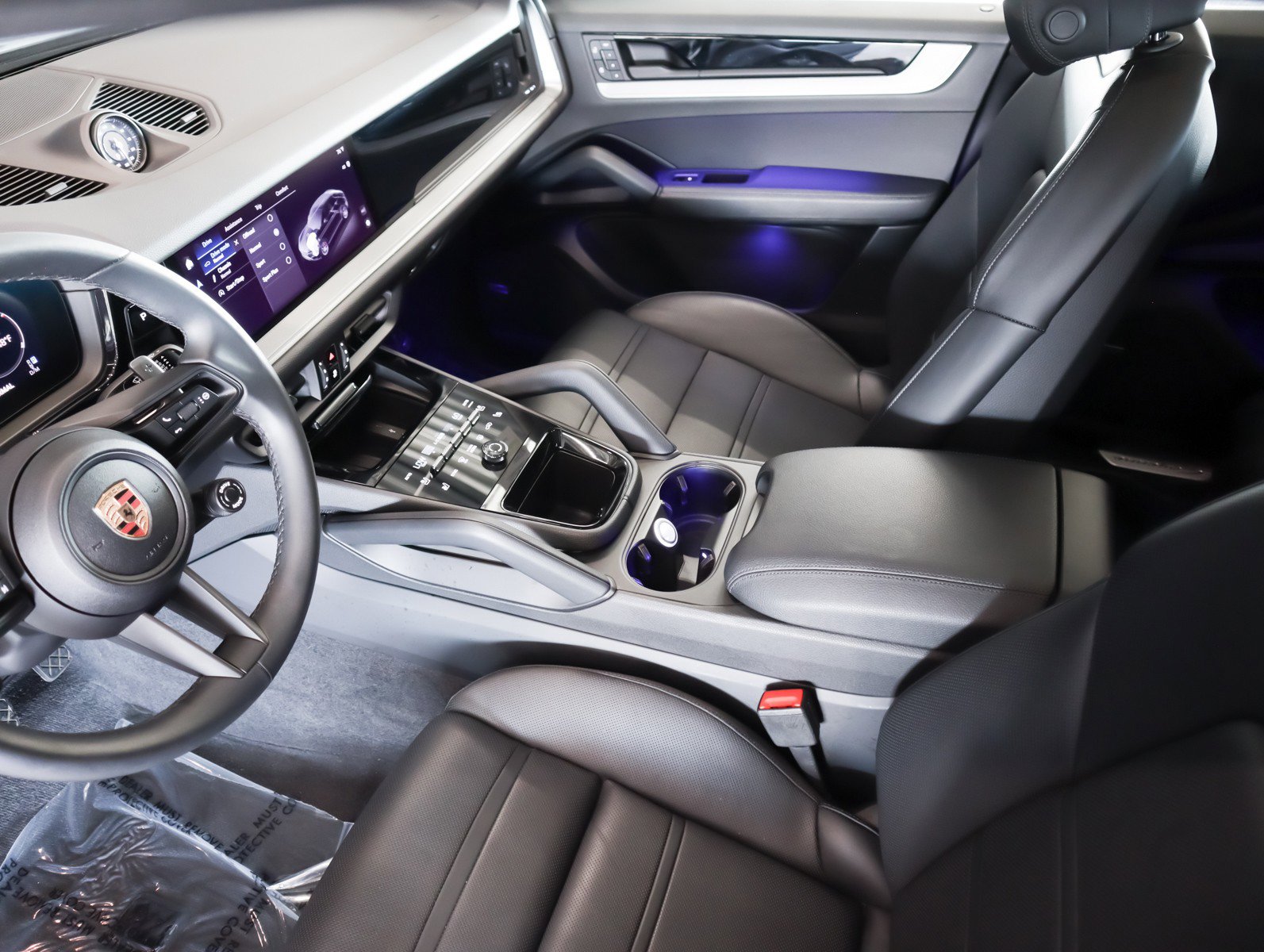 Certified 2025 Porsche Cayenne Coupe image 20