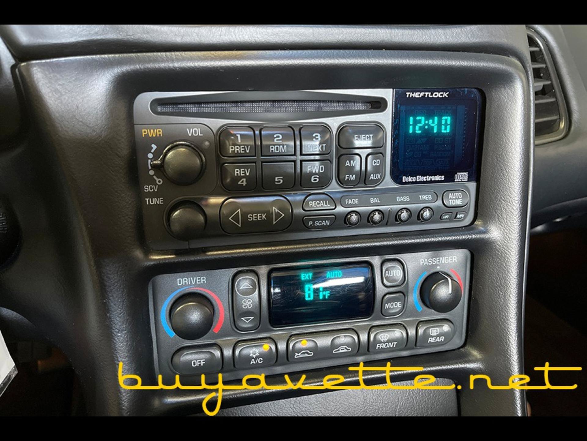 Used 2001 Chevrolet Corvette Convertible w/ Preferred Equipment Group2 RWD image 20