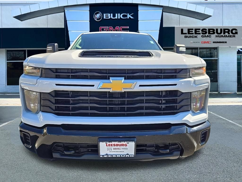 Used 2024 Chevrolet Silverado 2500 Custom w/ Custom Value Package AWD/4WD image 2